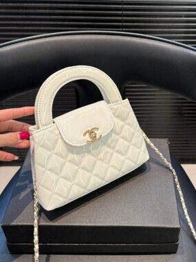CHANEL. Kelly bag